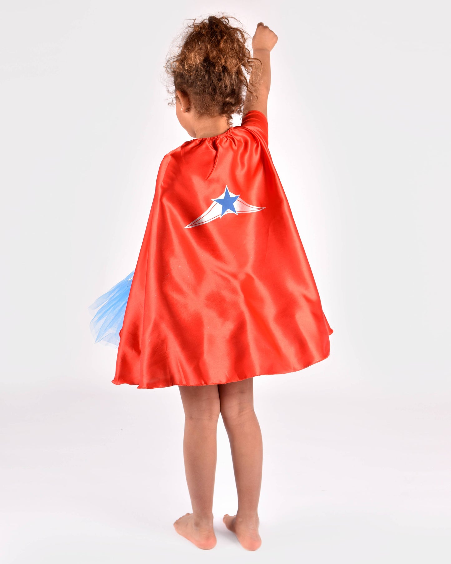 Super Wondergirl avec cape 110-116 cl 4-6 ans