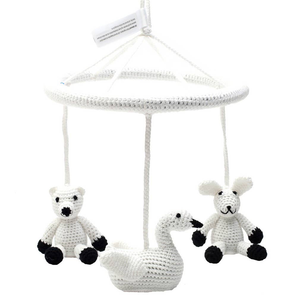 Mobiel met ijsberen, zwanen en konijnen