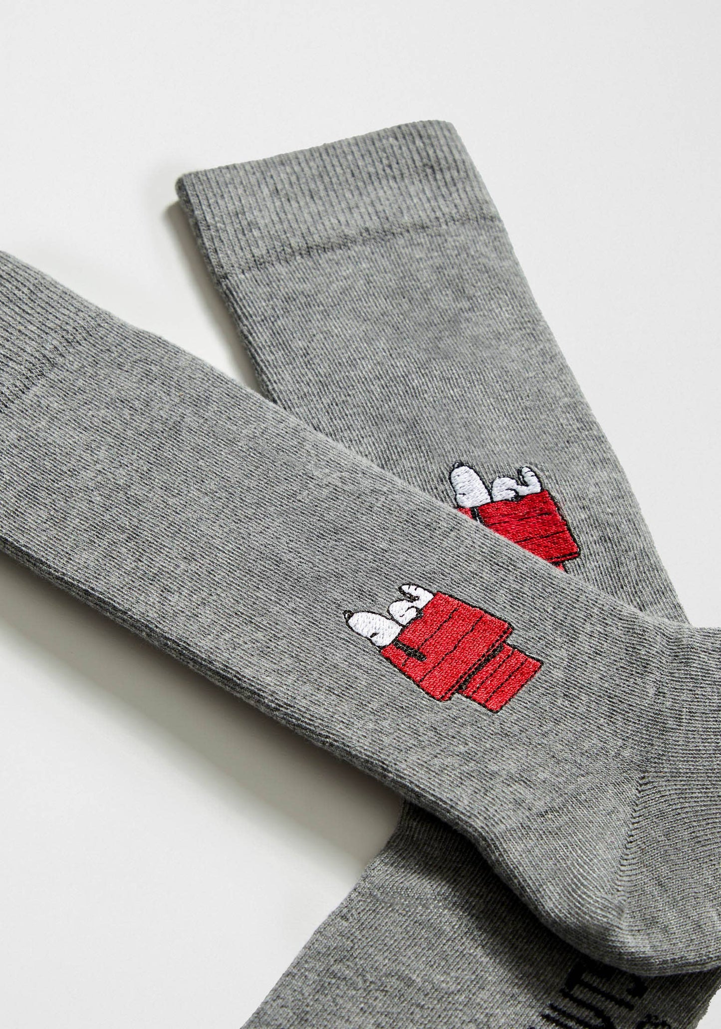 Calcetines bordados de BeSnoopy House