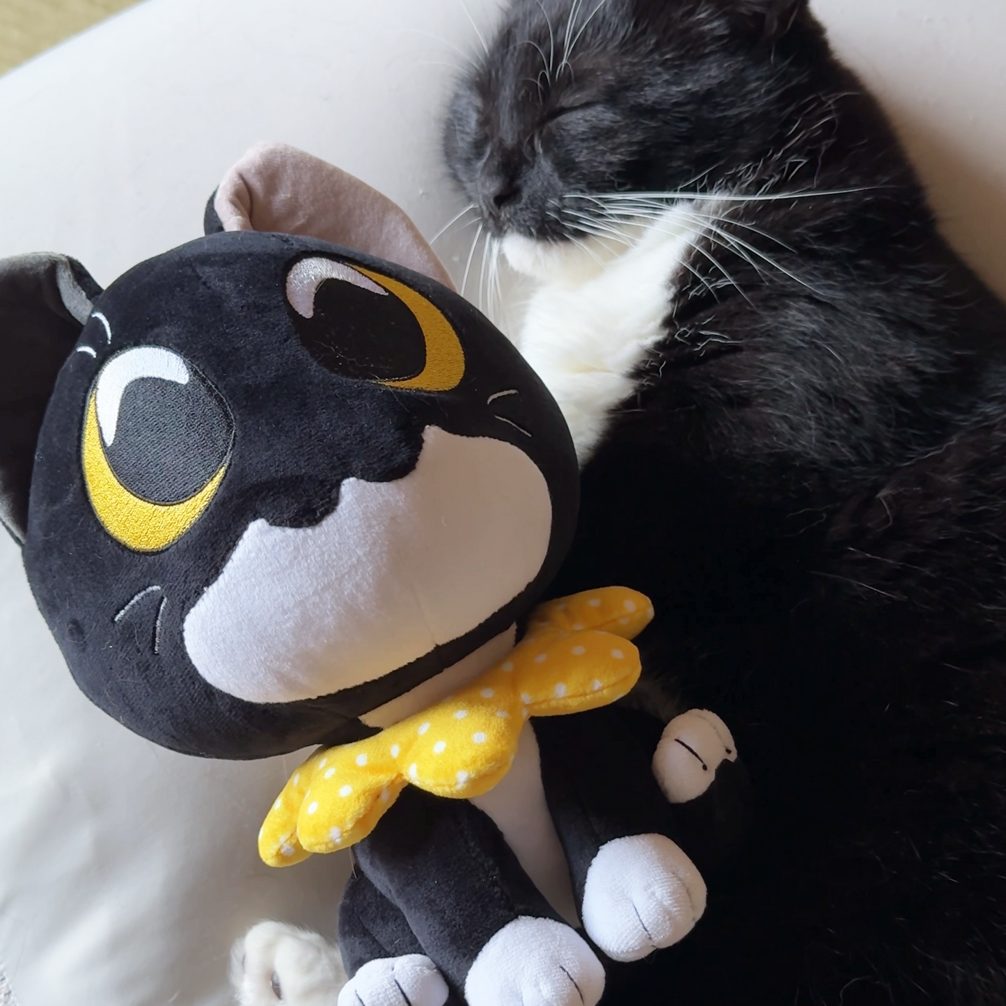 Uni V2 Plush (9in)