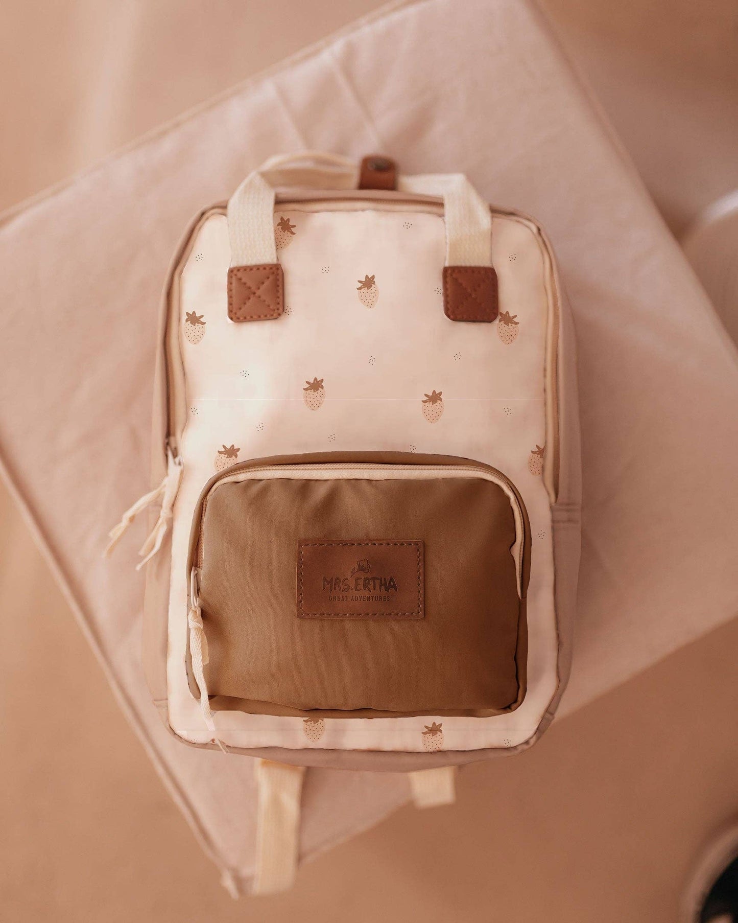 Kids' Backpack - Strawberries