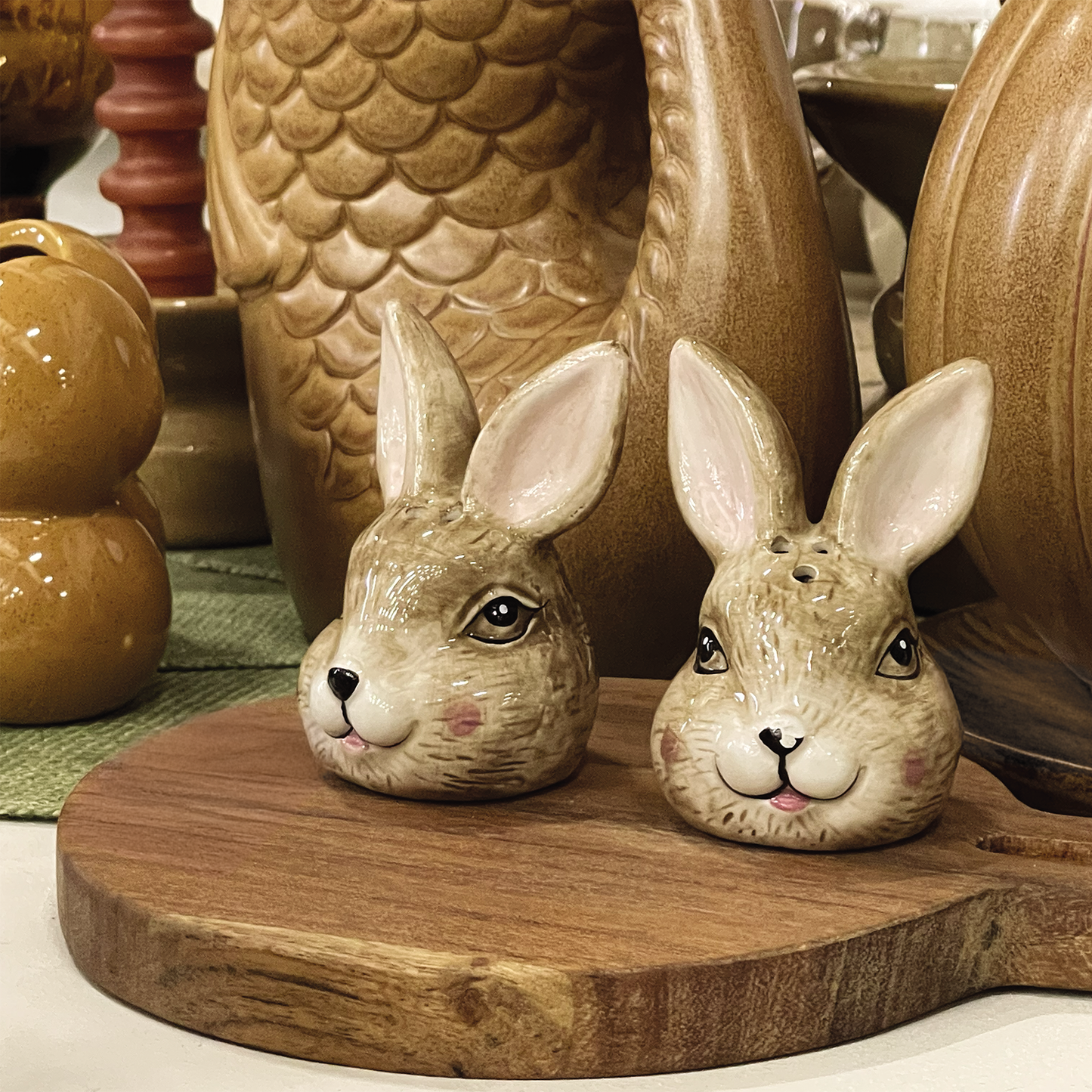 Salt and Pepper Bunny Heads
