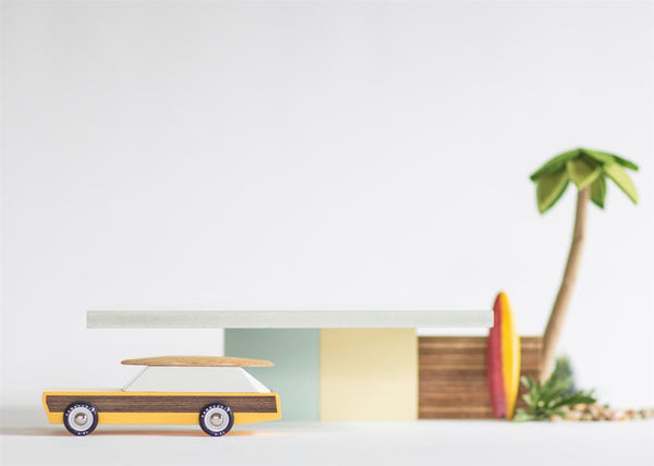 Candycar World - Auto in legno - Station Wagon con tavola da surf
