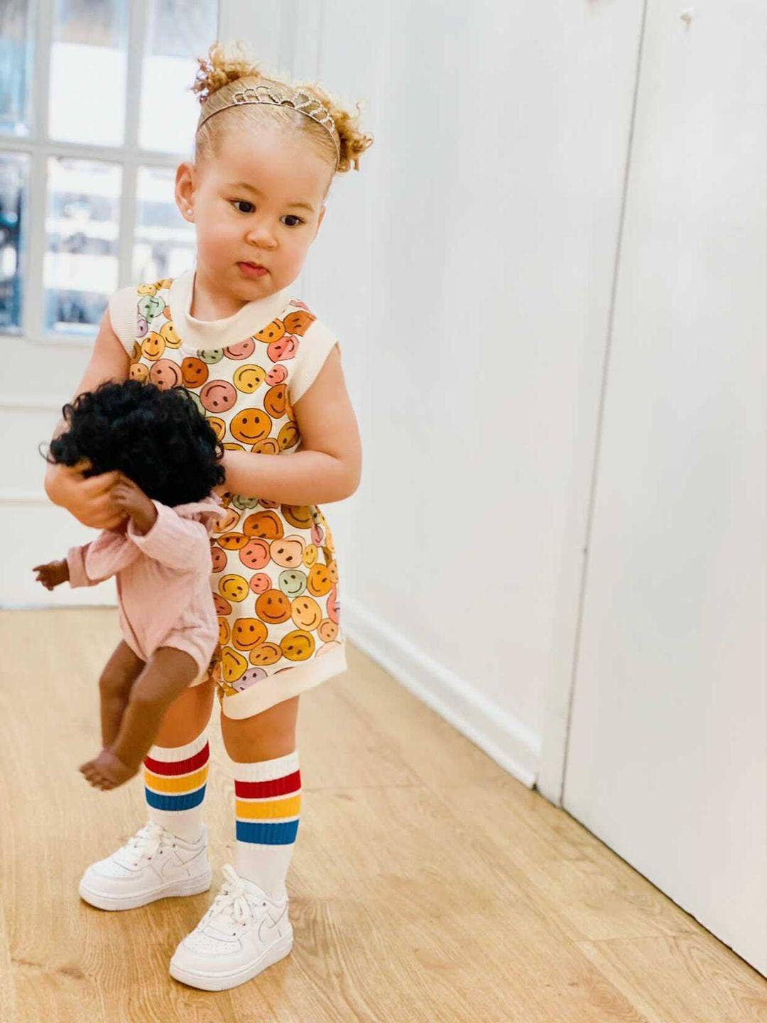 Calcetines infantiles en colores primarios