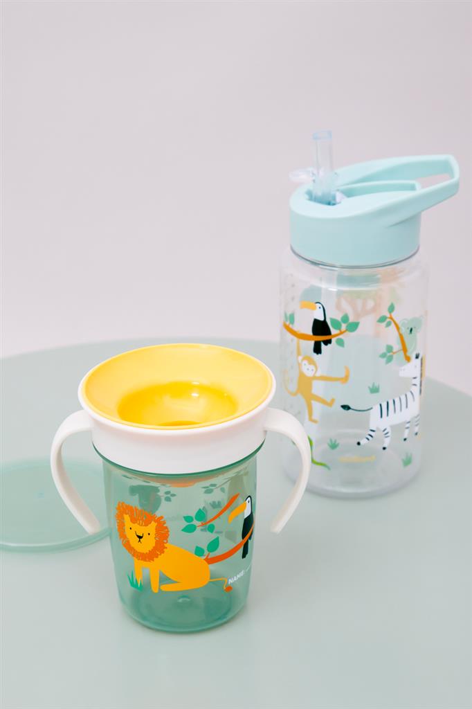 Botella de agua con animales de la selva