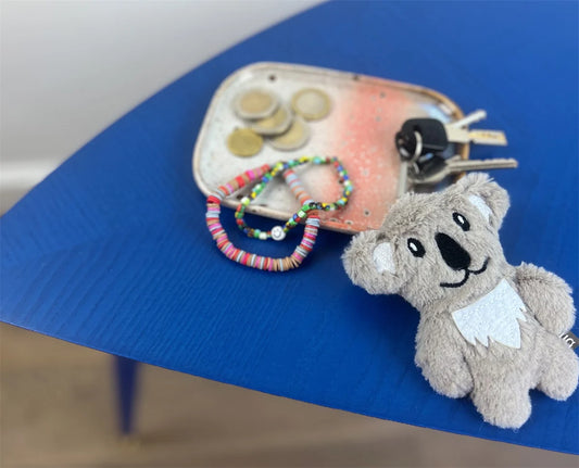 porte cles peluche koala curieux bitten