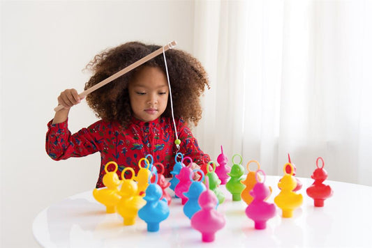 Pato de pesca de pato - arco en ciel