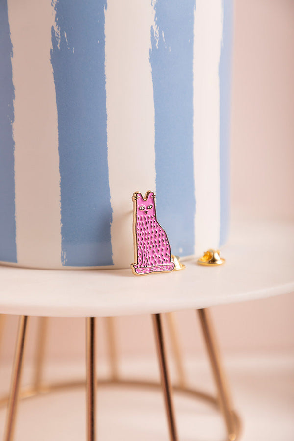 Holly The Cat - Pins