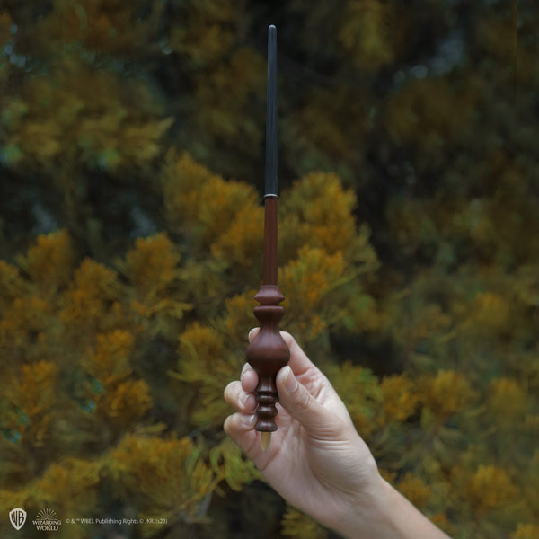 Wand pen with stand & Minerva McGonagall lenticular bookmark