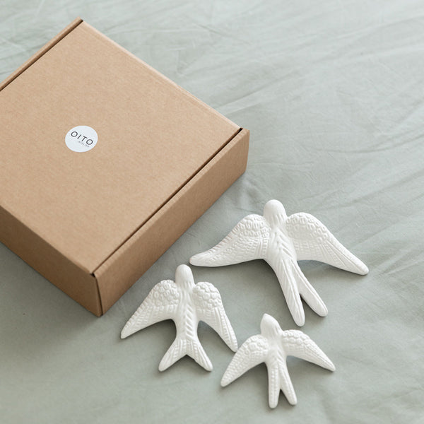 Lot de 3 hirondelles décoratives en céramique – Oito.Atelier – vue 2