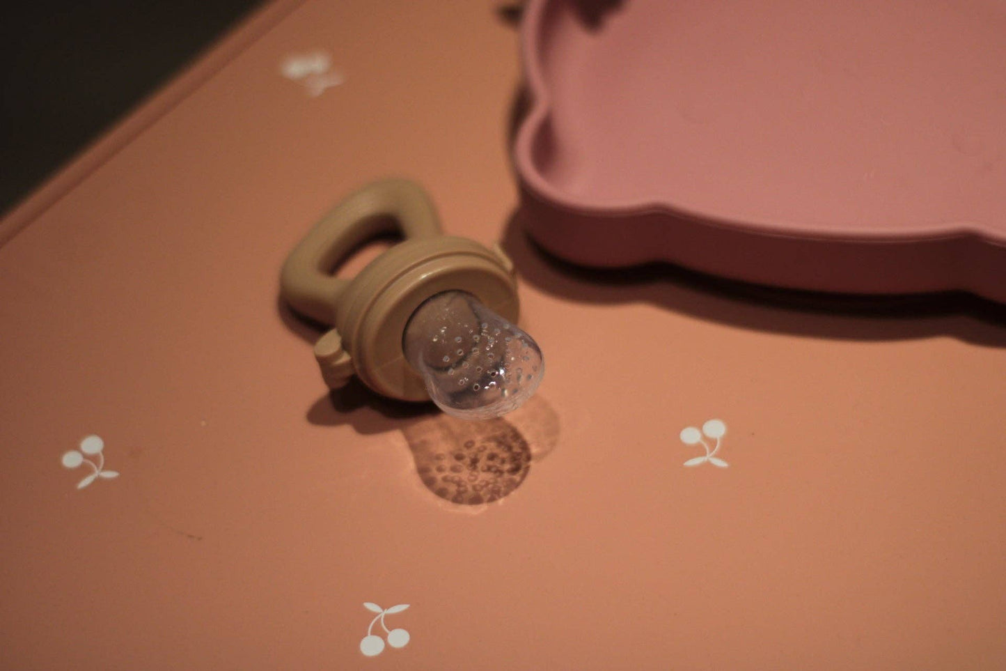 Juego de manteles individuales de silicona - Cerezas y melocotón