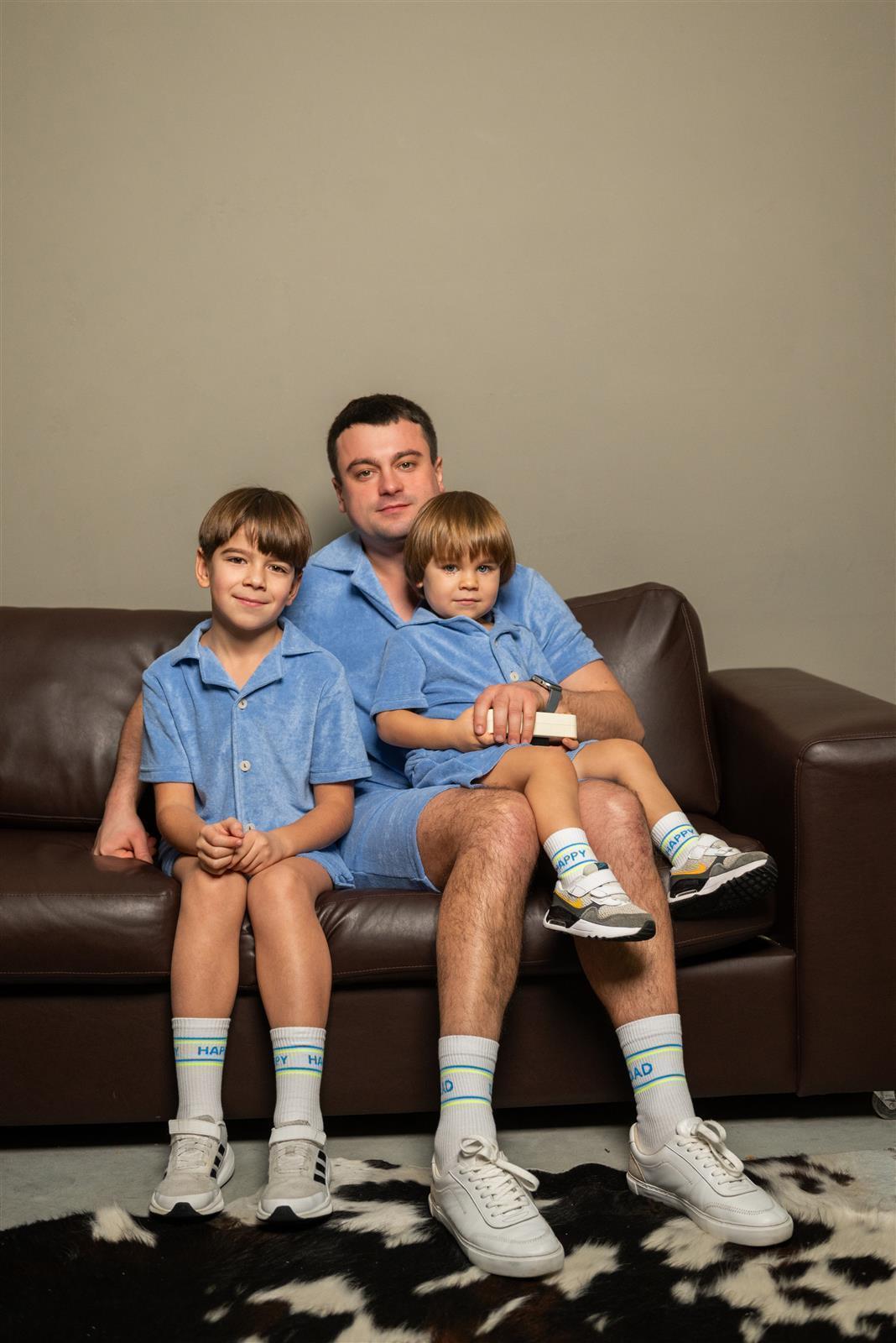 2 Dad Neon