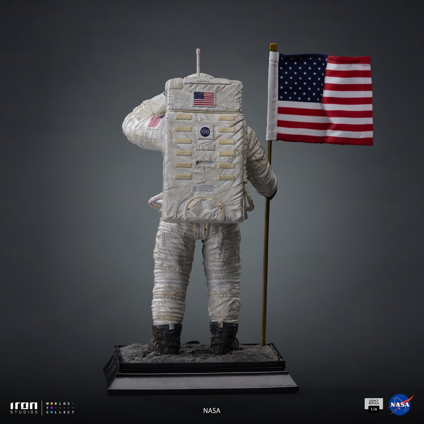 Apollo 11 Astronaut Statue - NASA - Legacy Replica 1/4 - Iron Studios