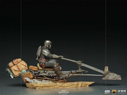 The Mandalorian on Speeder Bike Statue - Star Wars: The Mandalorian - Art Scale 1/10 - Iron Studios