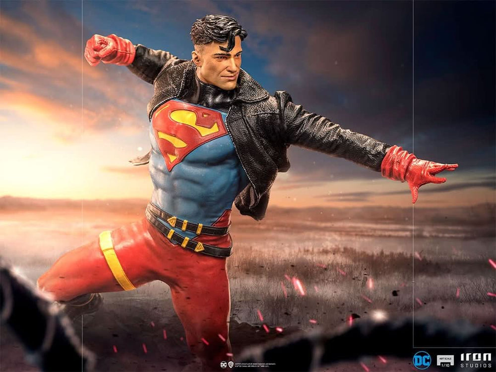 Superboy Statue - DC Comics - Art Scale 1/10