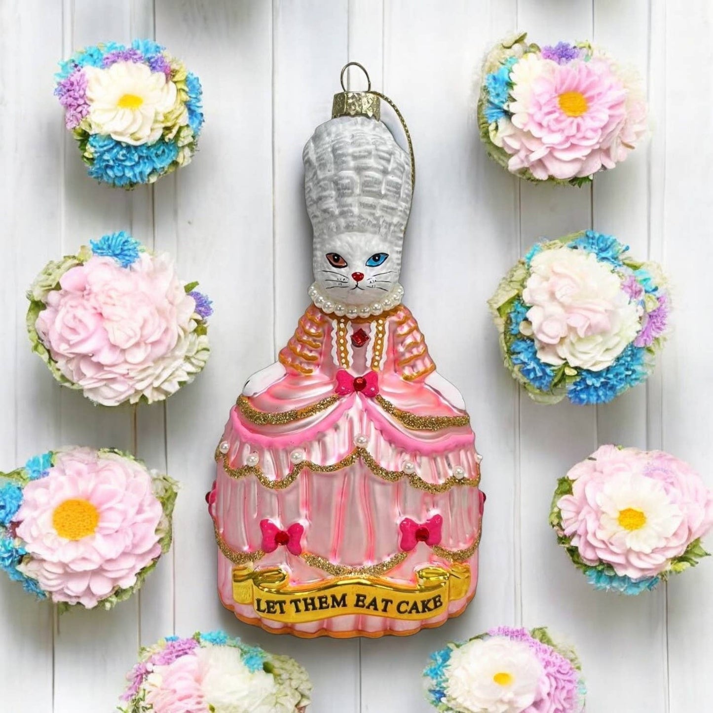 Boule de Noël Chat Blanc Marie Antoinette “Let Them Eat”