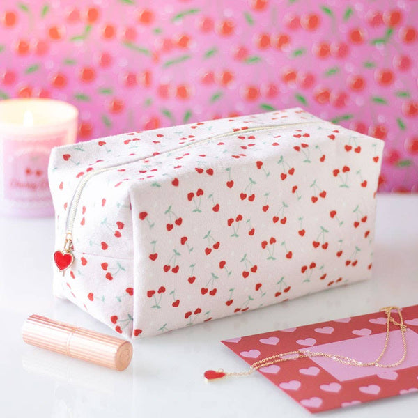 Borsa per il trucco a forma di cuore con ciliegia