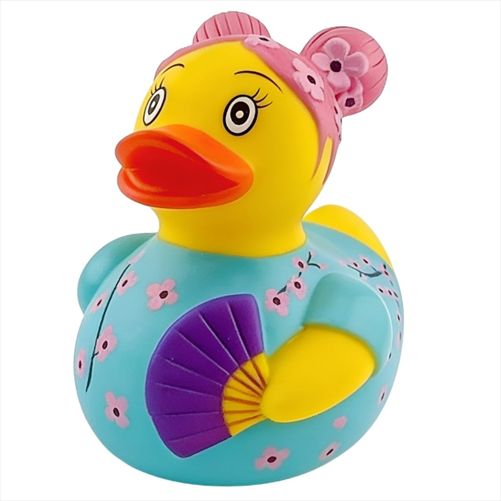Canard de bain Cherry Blossom Yarto jaune, kimono turquoise à fleurs roses, coiffure rose et éventail violet