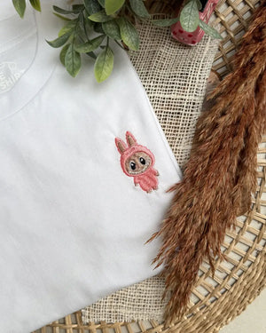 T-shirt brodé Labubu