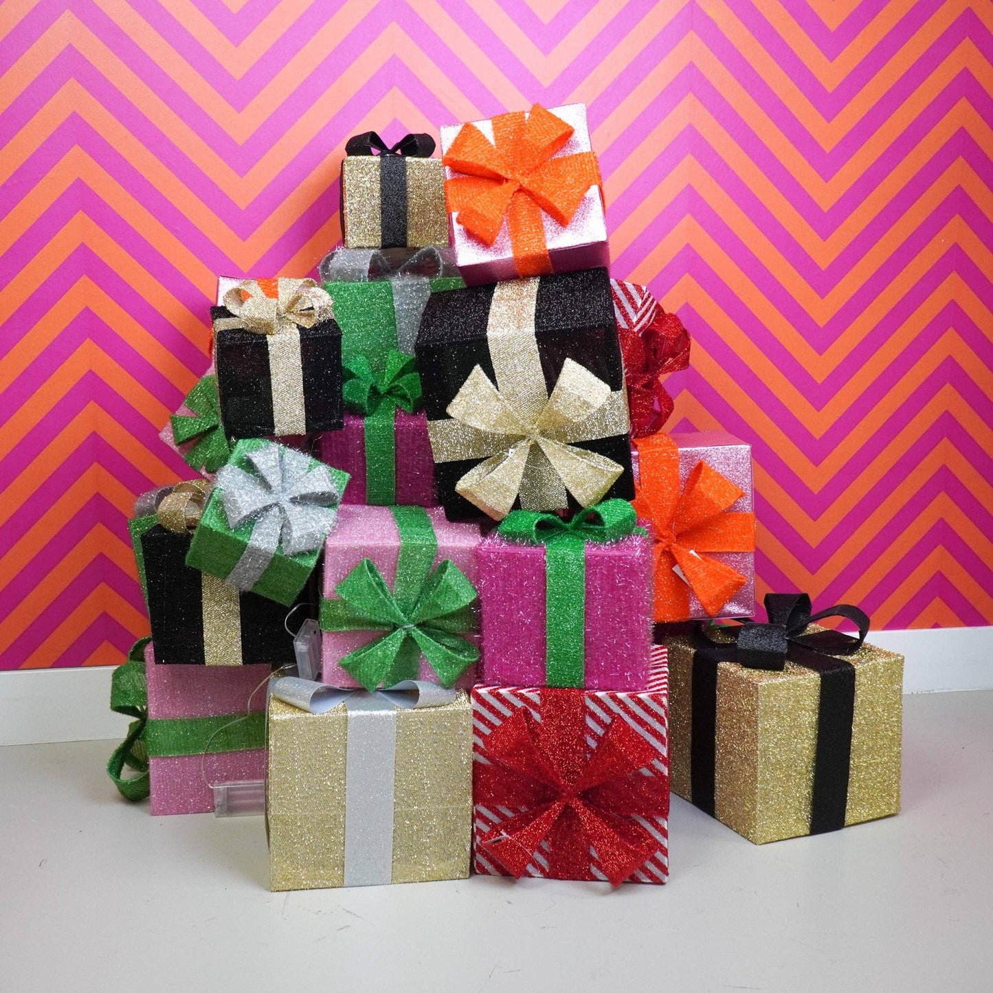 LED Christmas Gift - S3 - Polystyrene - Black/Gold - 15/20/25 cm