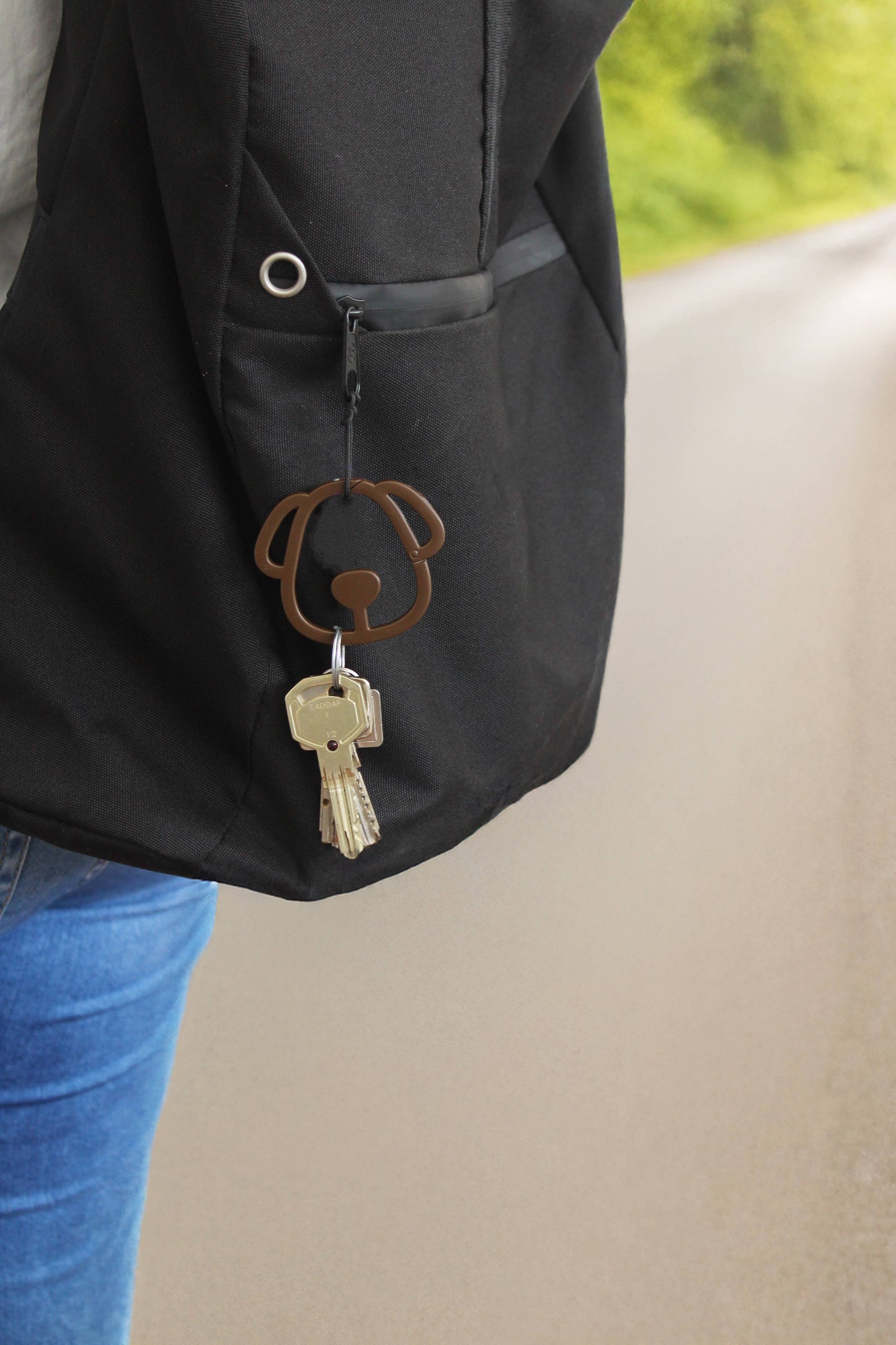 Set of brown/beige dog carabiners