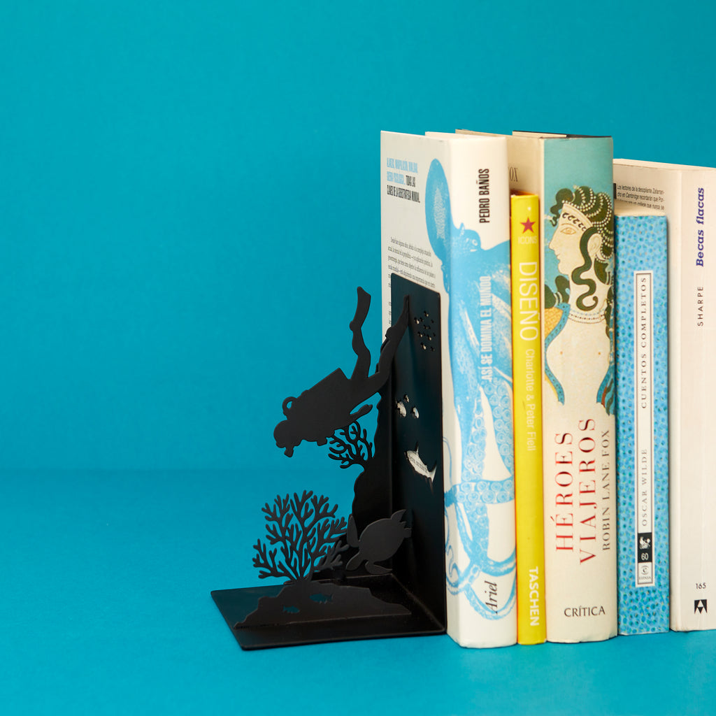 Scuba Bookend