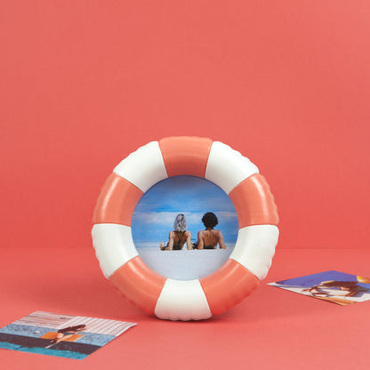 Floats Photo Frame