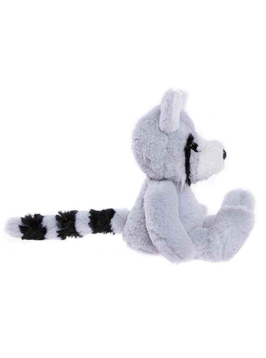 Riley, el mapache gris nublado de Bear & Me
