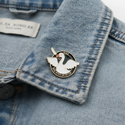 Pin de pato blanco La paz nunca fue una opción