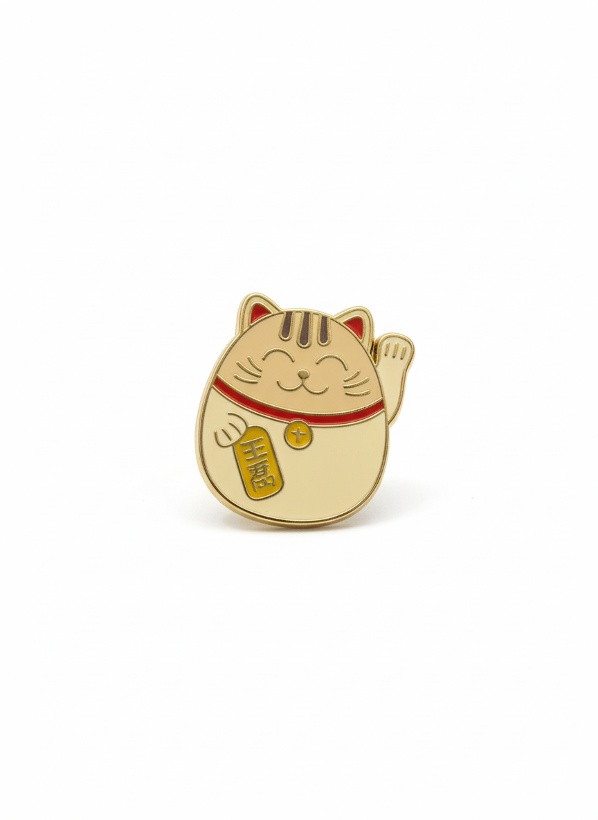 Pin de gato de la suerte