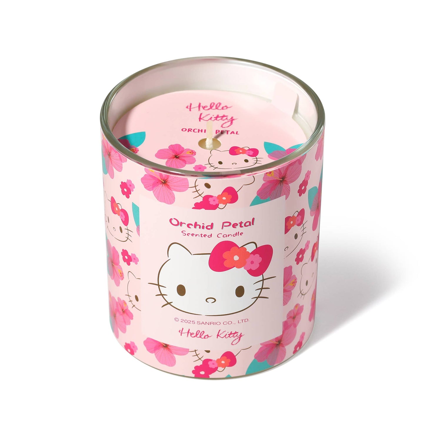Vela rosa con estampado original de Hello Kitty y aroma a pétalos de orquídea.