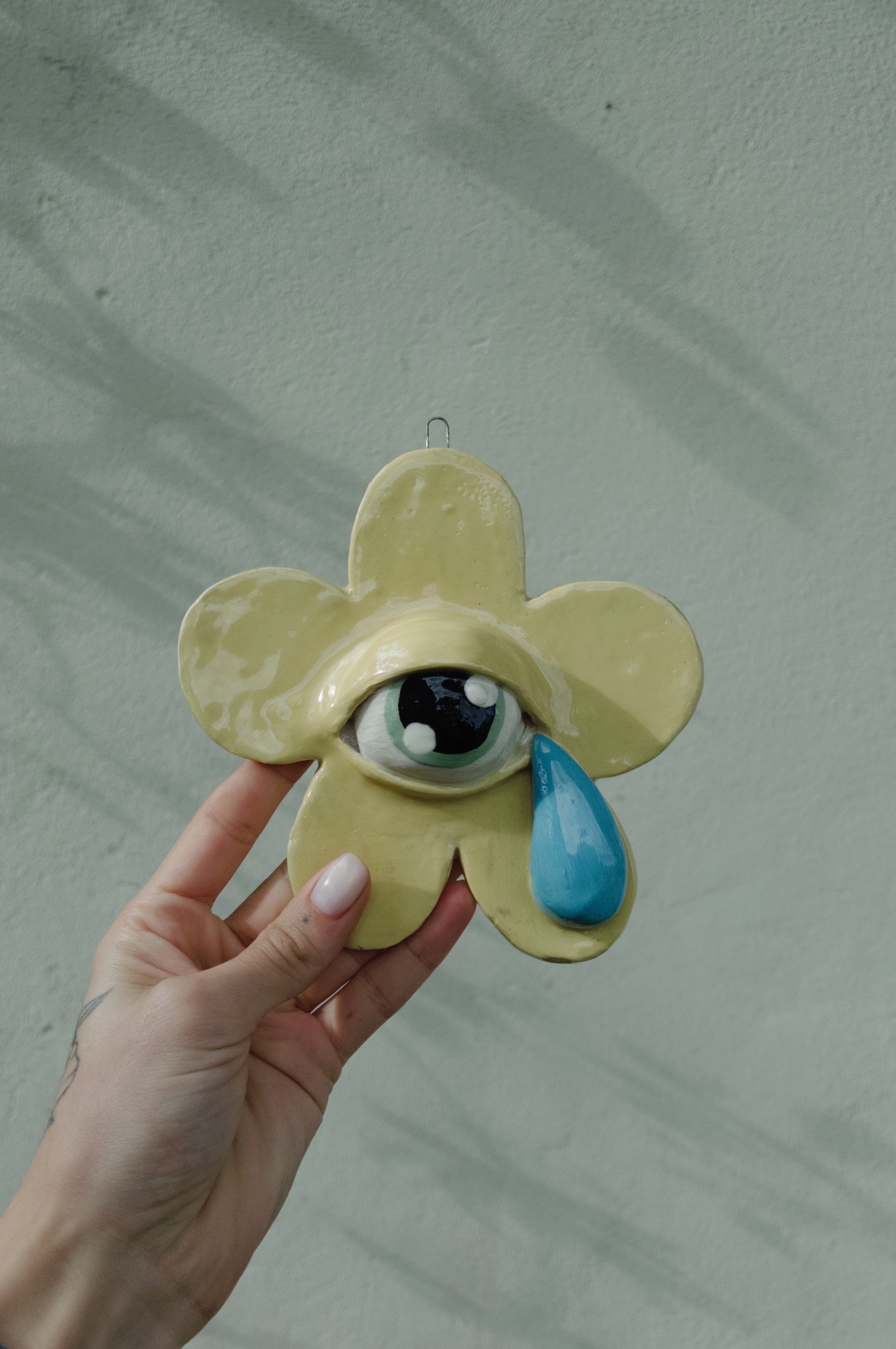 crying flower (yellow)