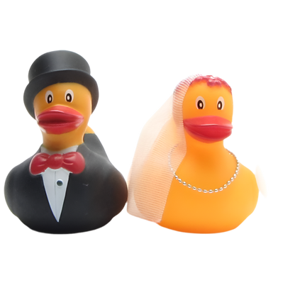 Pareja de patitos casados