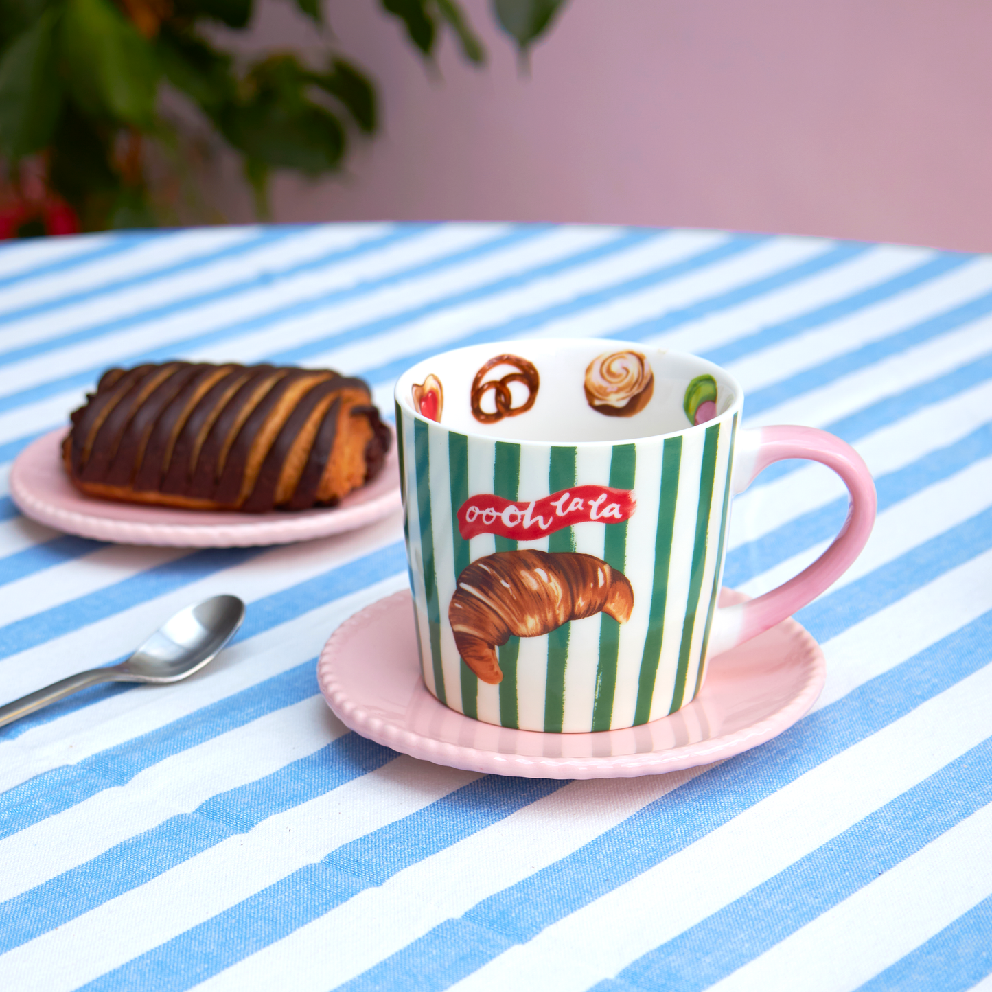 "Oooh La La" Croissant Mug