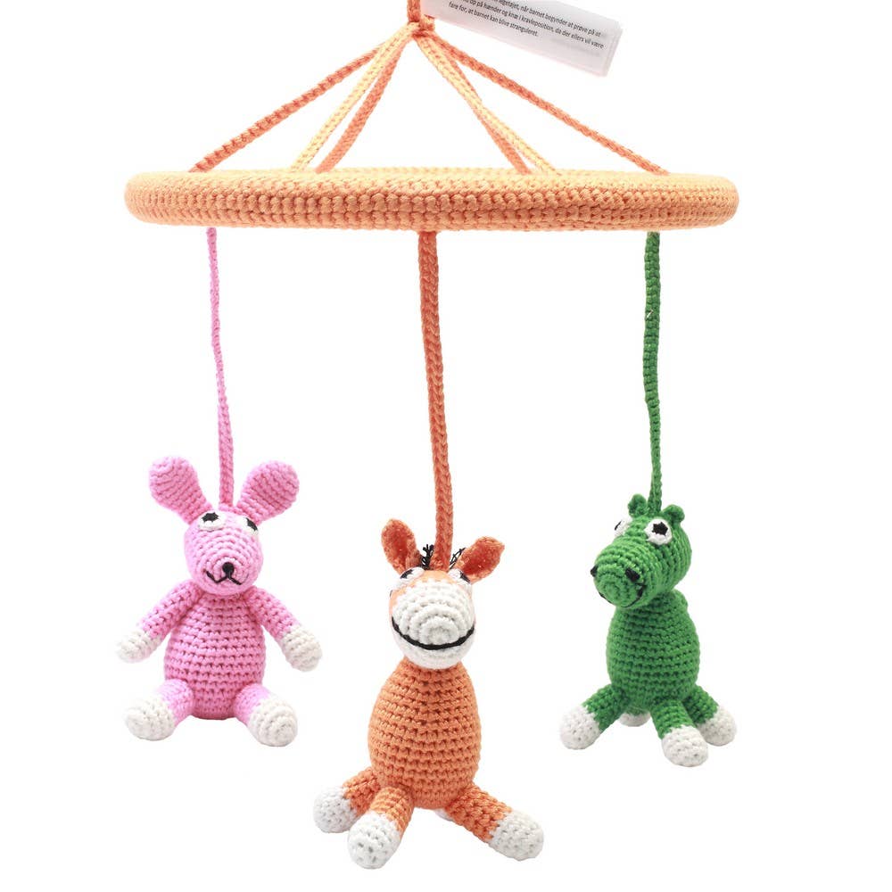 Mobile mit Esel, Kaninchen und Kamel