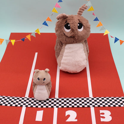 Peluche escargot Speedou maman et son bébé marron beige – Les Ptipotos – vue 4