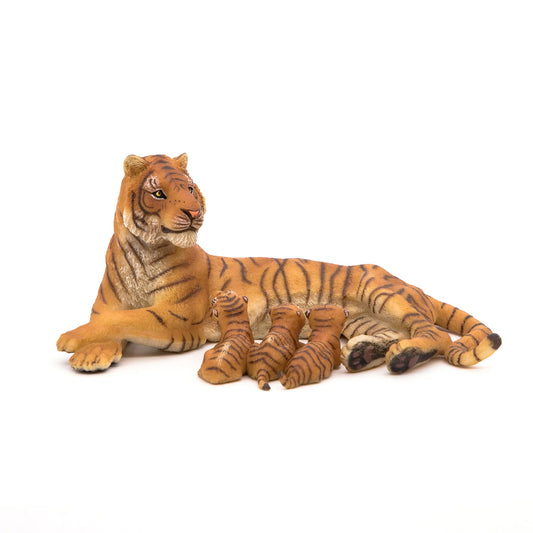 Figurine Tigresse couchée allaitant