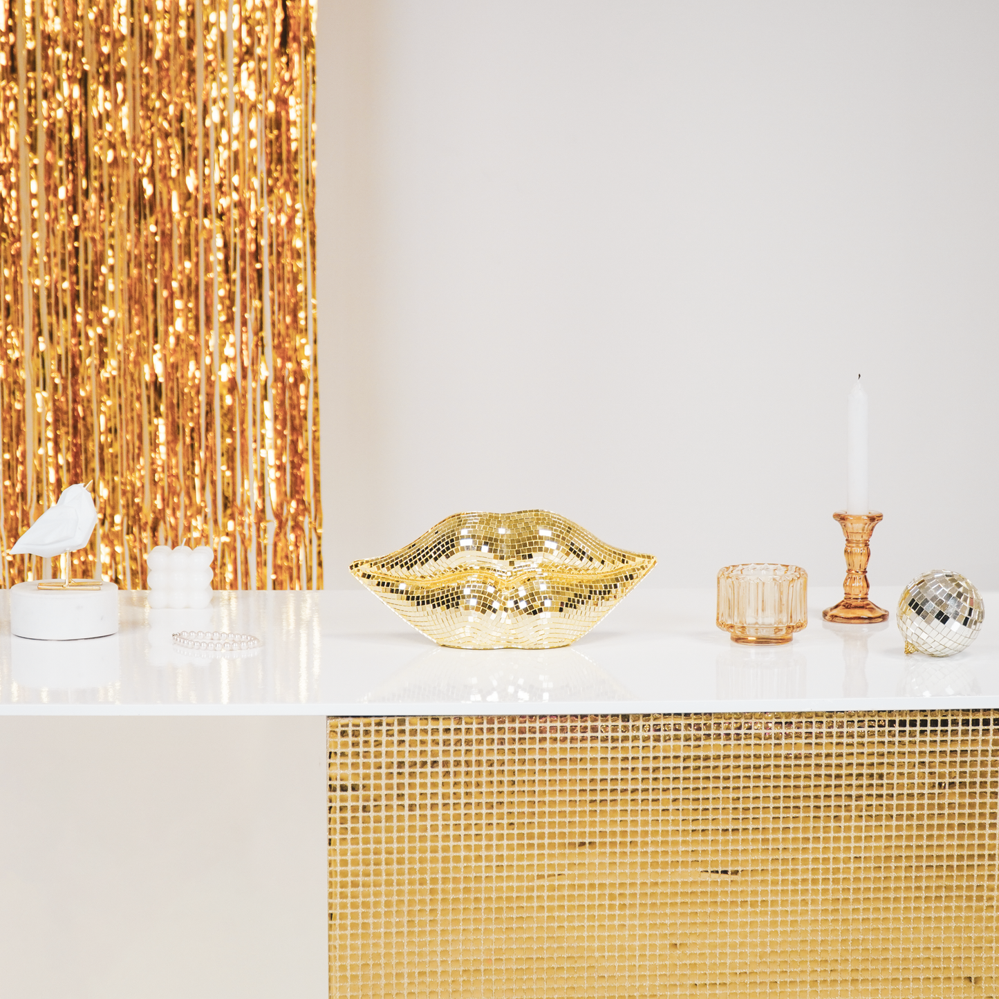 Ornament - Disco - Lips - Glass - Gold - 29x10x13.5cm