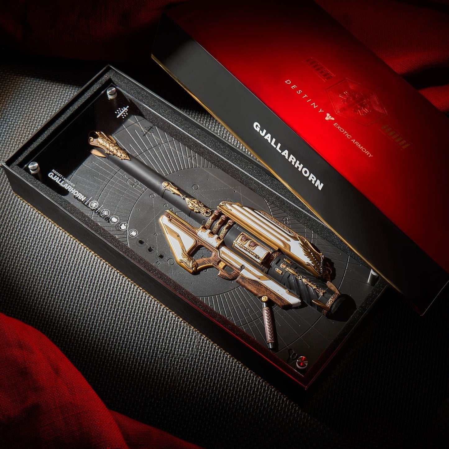 Plaque Réplique Destiny Exotic Armory Collection "Gjallarhorn"