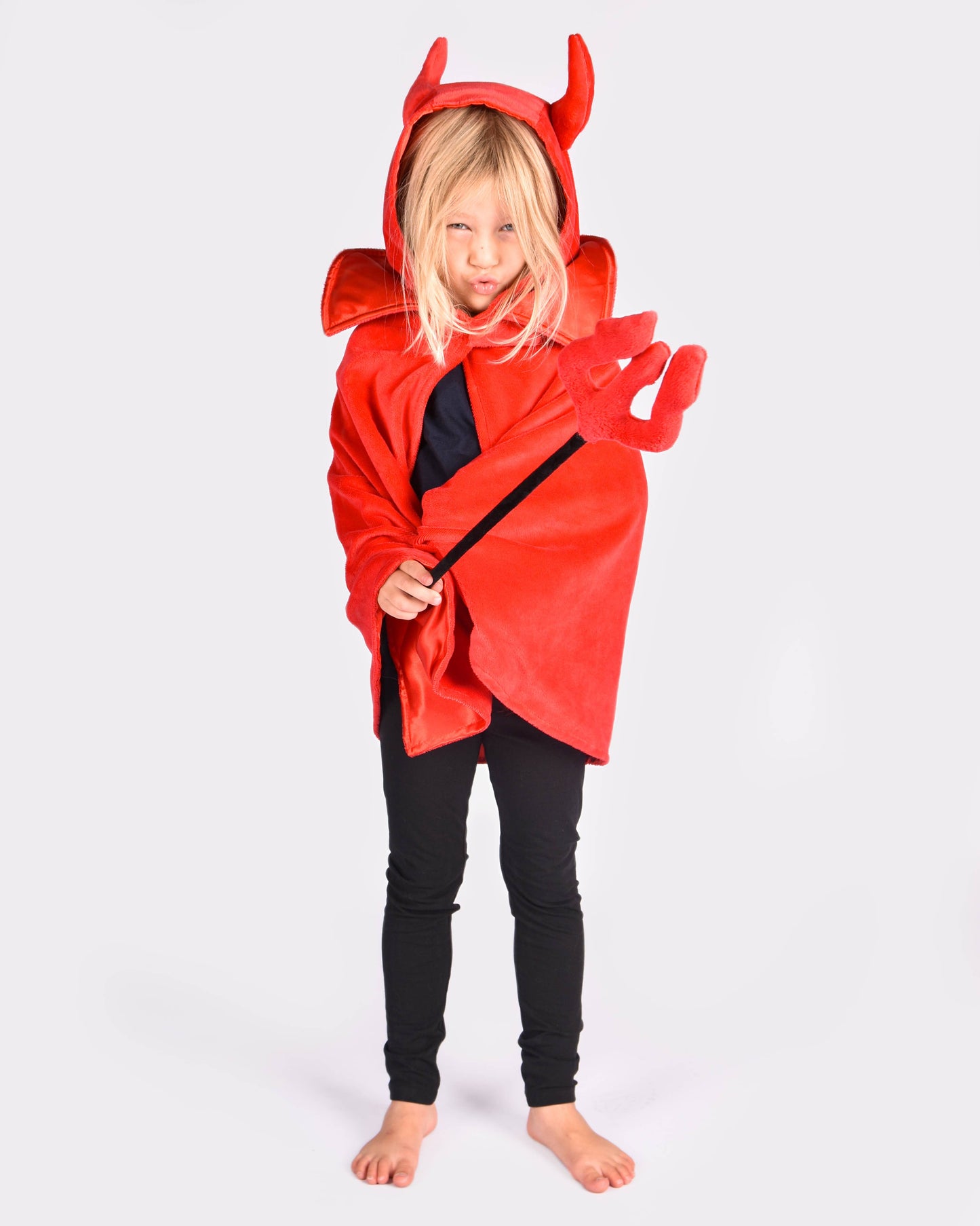 Cape de diable deluxe avec baguette pour enfants de 3 à 8 ans