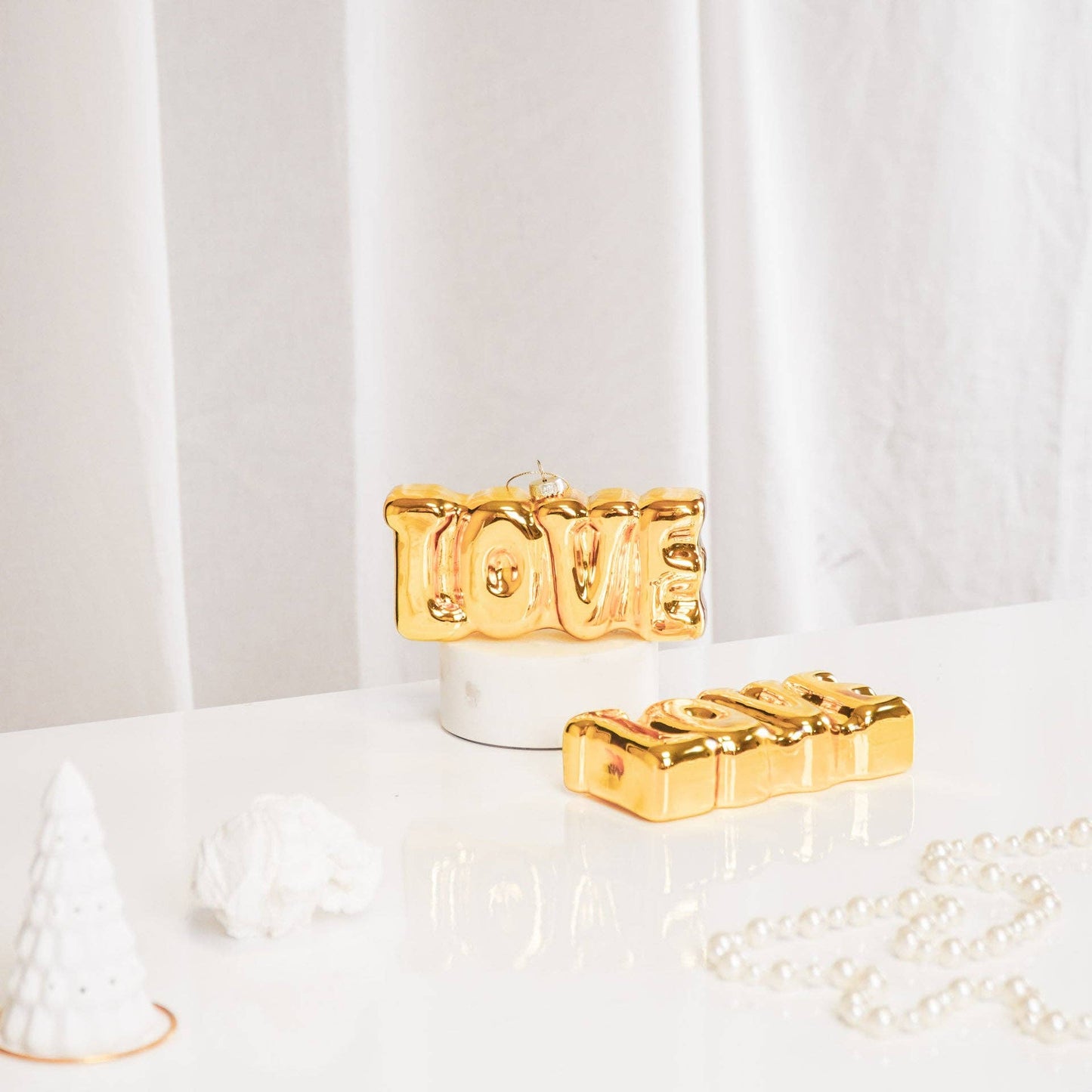 Boule de Noël LOVE Doré