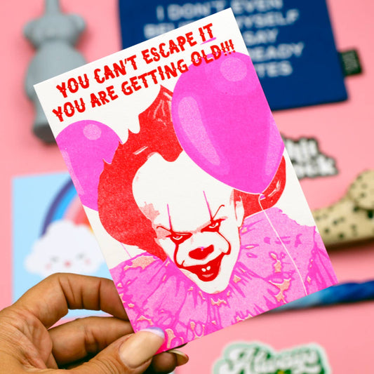 Postal de Pennywise: No puedes escapar de ello (risoimpresión)