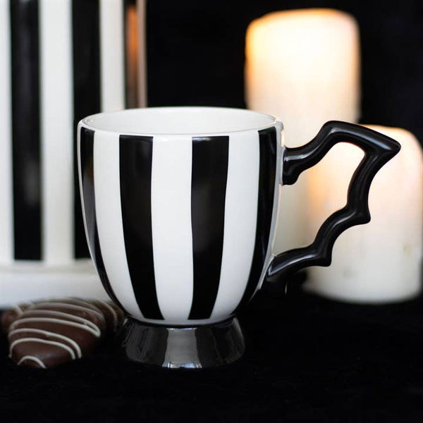 Tazza da tè con ali di pipistrello gotiche