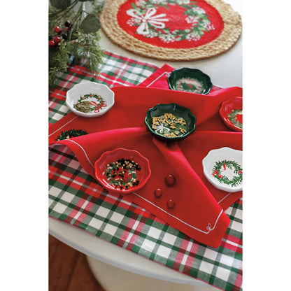 Set of 2 Christmas tea towels in the shape of wreaths
