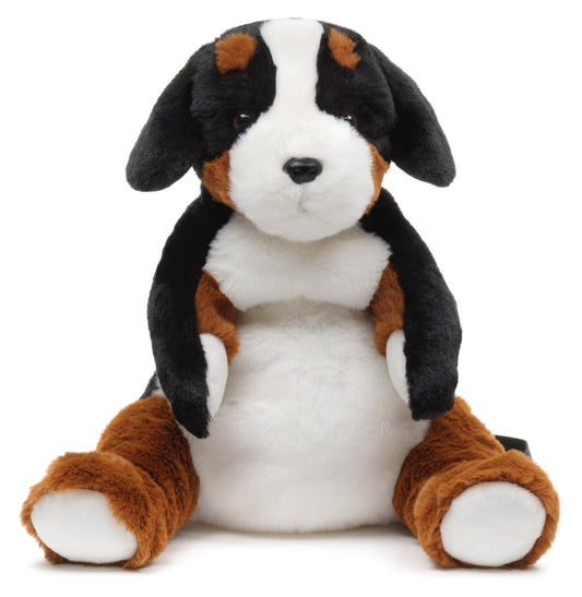 Mochila de peluche com um cão da raça Bernese Mountain Dog