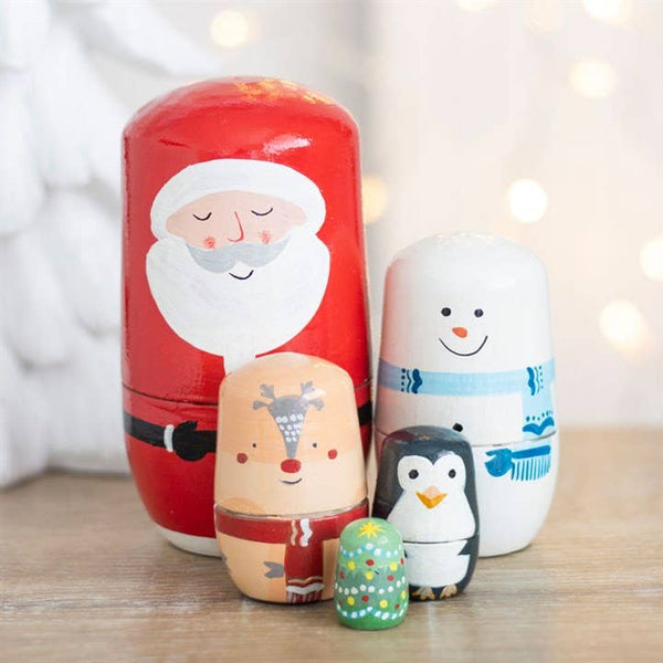 Ensemble de poupées gigognes russes de Noël