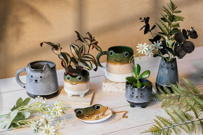 Mojave Cat Vase