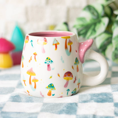 Tasse Funky Fungi en céramique avec anse en forme de champignon