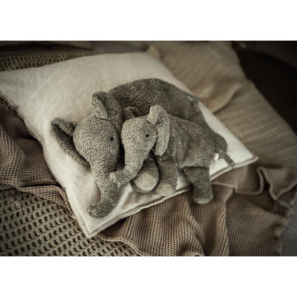 Éléphant en peluche petit