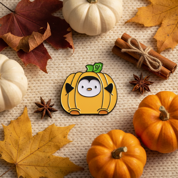 Spilla a forma di pinguino zucca